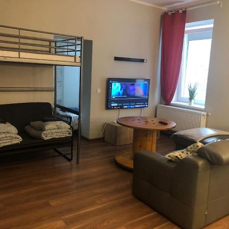 Apartament Srodmiescie 1 Sypialnia Oraz 1 Salon Walbrzych Ngoại thất bức ảnh