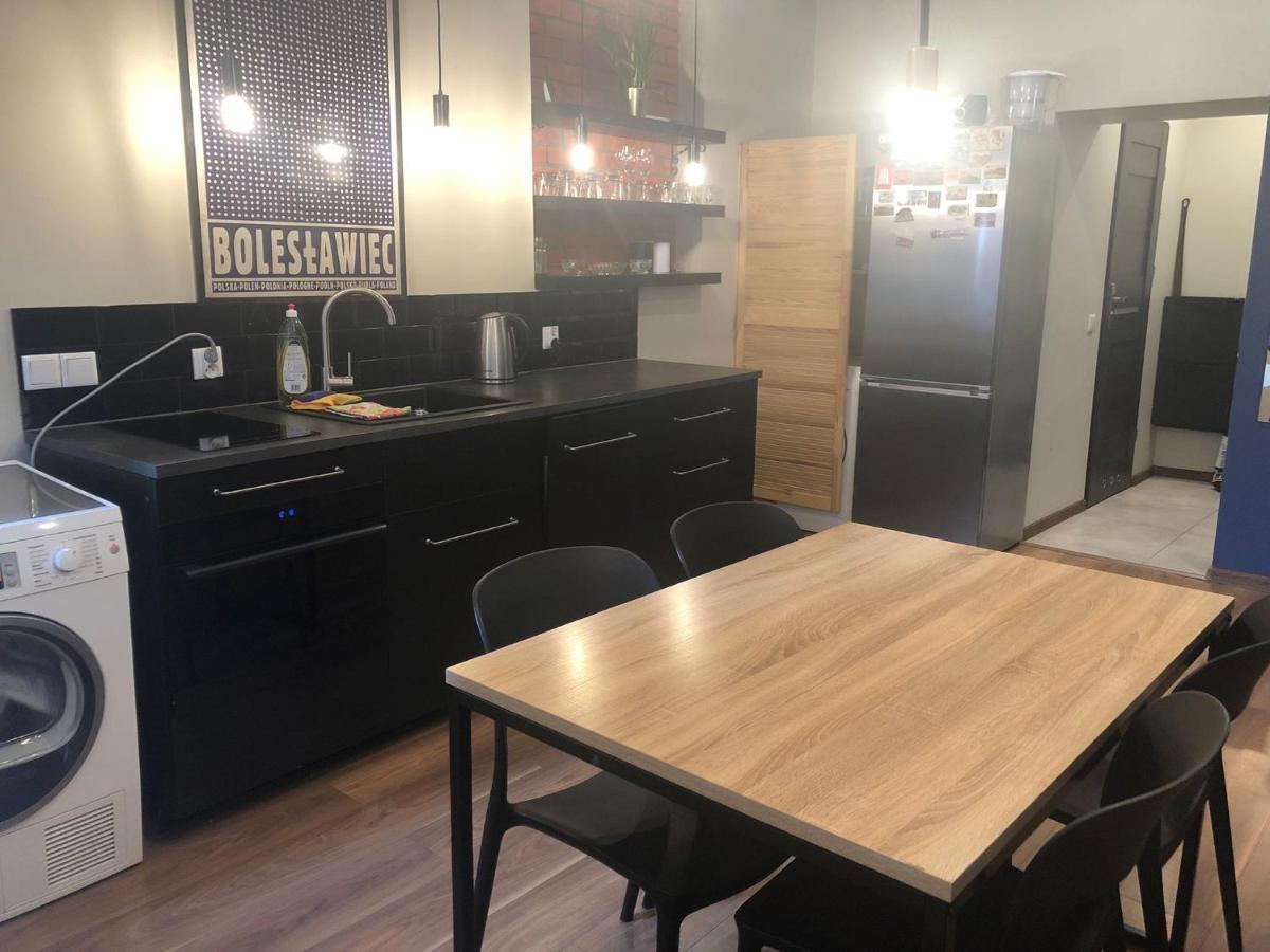 Apartament Srodmiescie 1 Sypialnia Oraz 1 Salon Walbrzych Ngoại thất bức ảnh