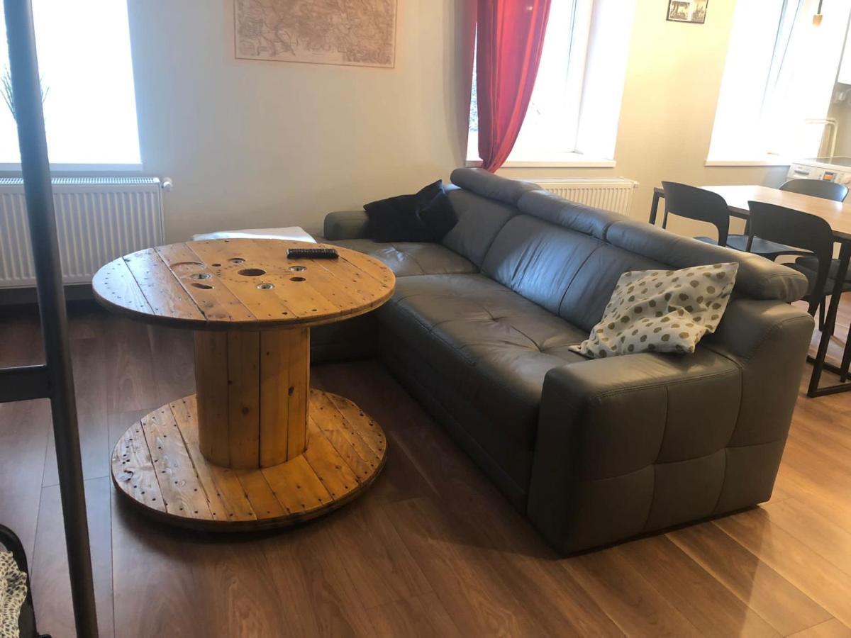 Apartament Srodmiescie 1 Sypialnia Oraz 1 Salon Walbrzych Ngoại thất bức ảnh
